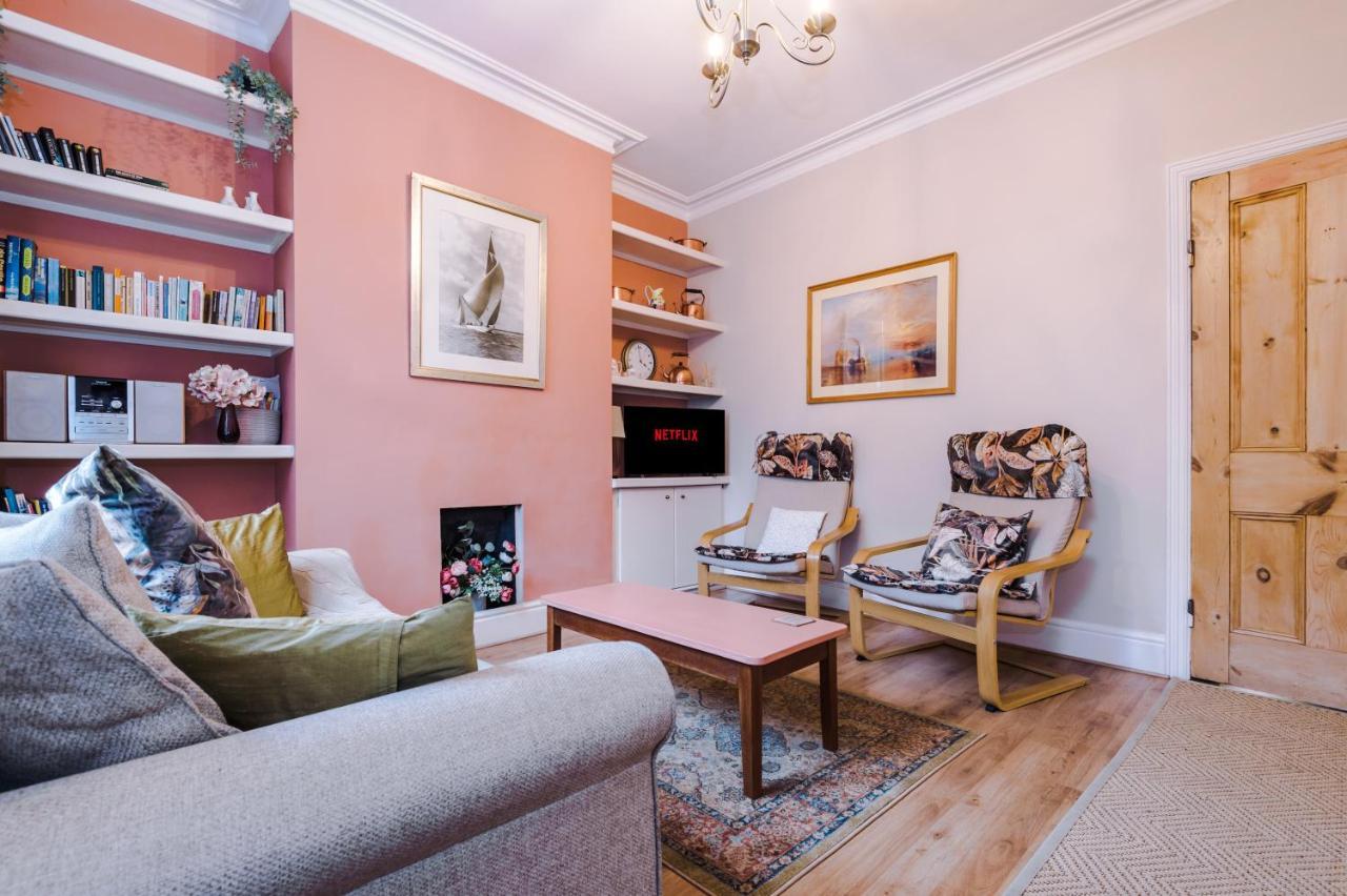 Cosy House With Garden & Parking, Sheffield Villa Екстериор снимка