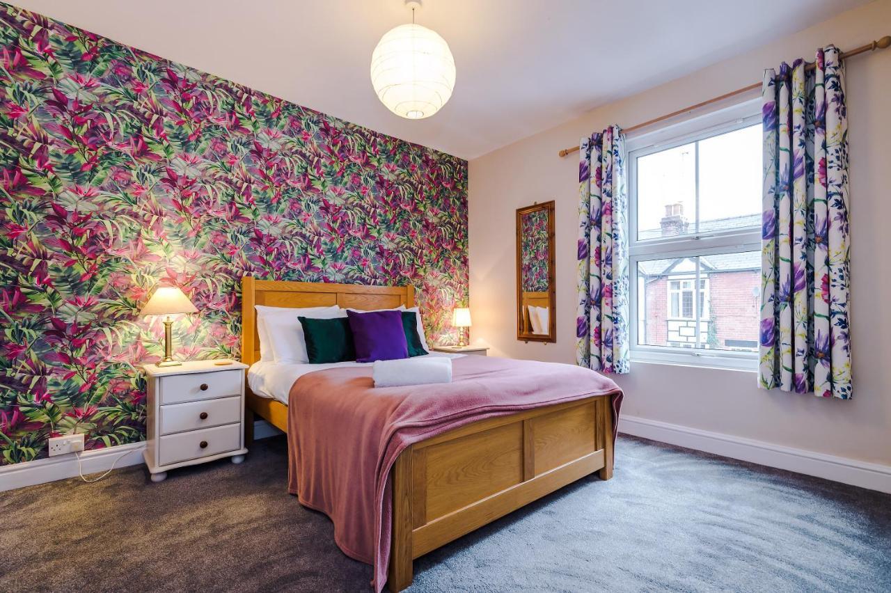 Cosy House With Garden & Parking, Sheffield Villa Екстериор снимка