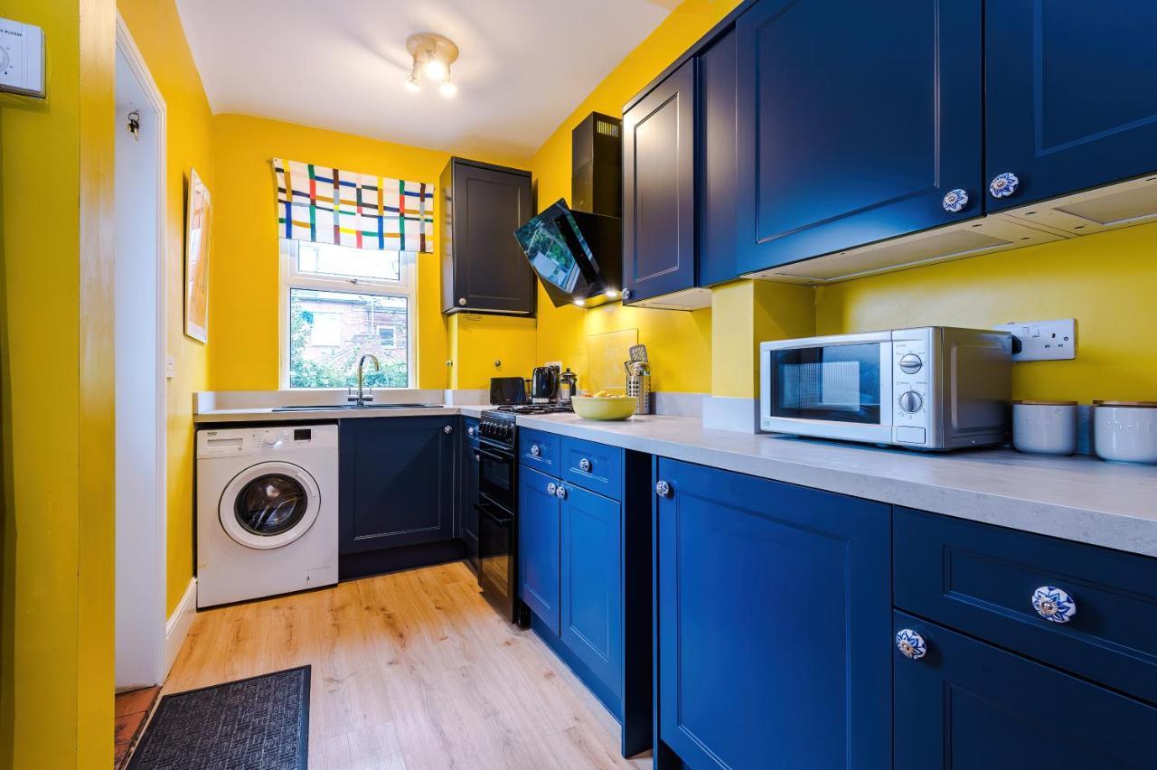 Cosy House With Garden & Parking, Sheffield Villa Екстериор снимка