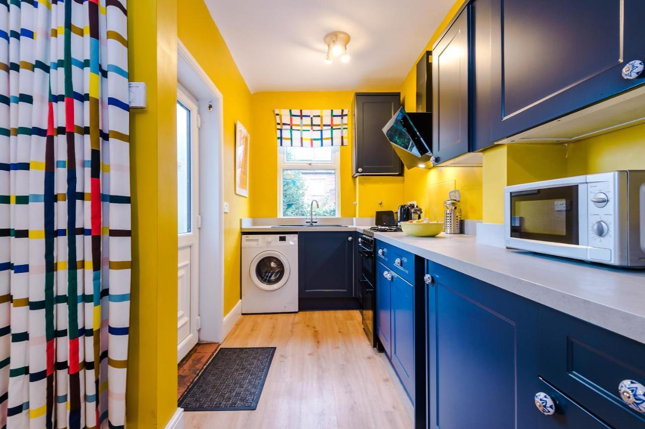 Cosy House With Garden & Parking, Sheffield Villa Екстериор снимка