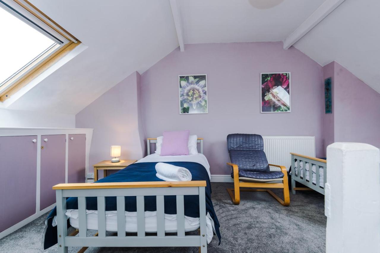 Cosy House With Garden & Parking, Sheffield Villa Екстериор снимка
