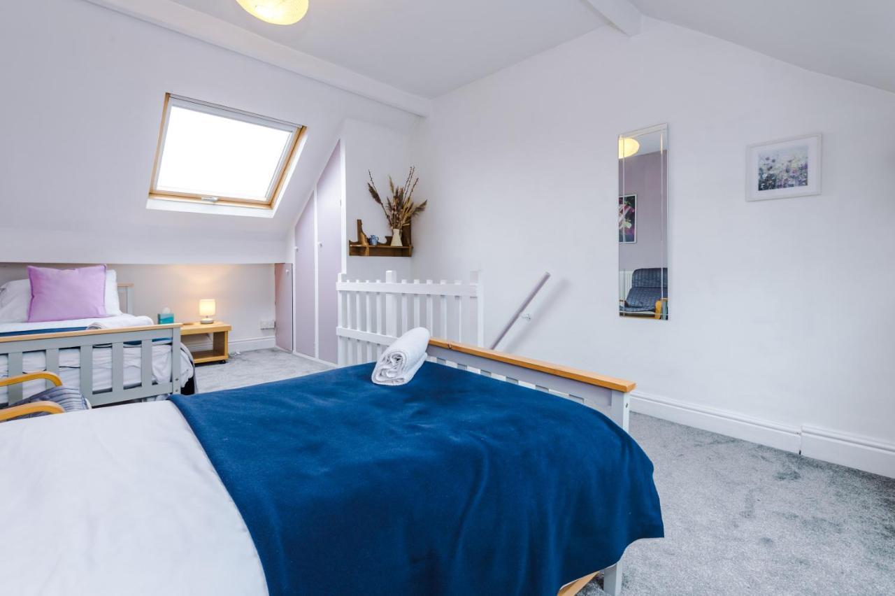 Cosy House With Garden & Parking, Sheffield Villa Екстериор снимка
