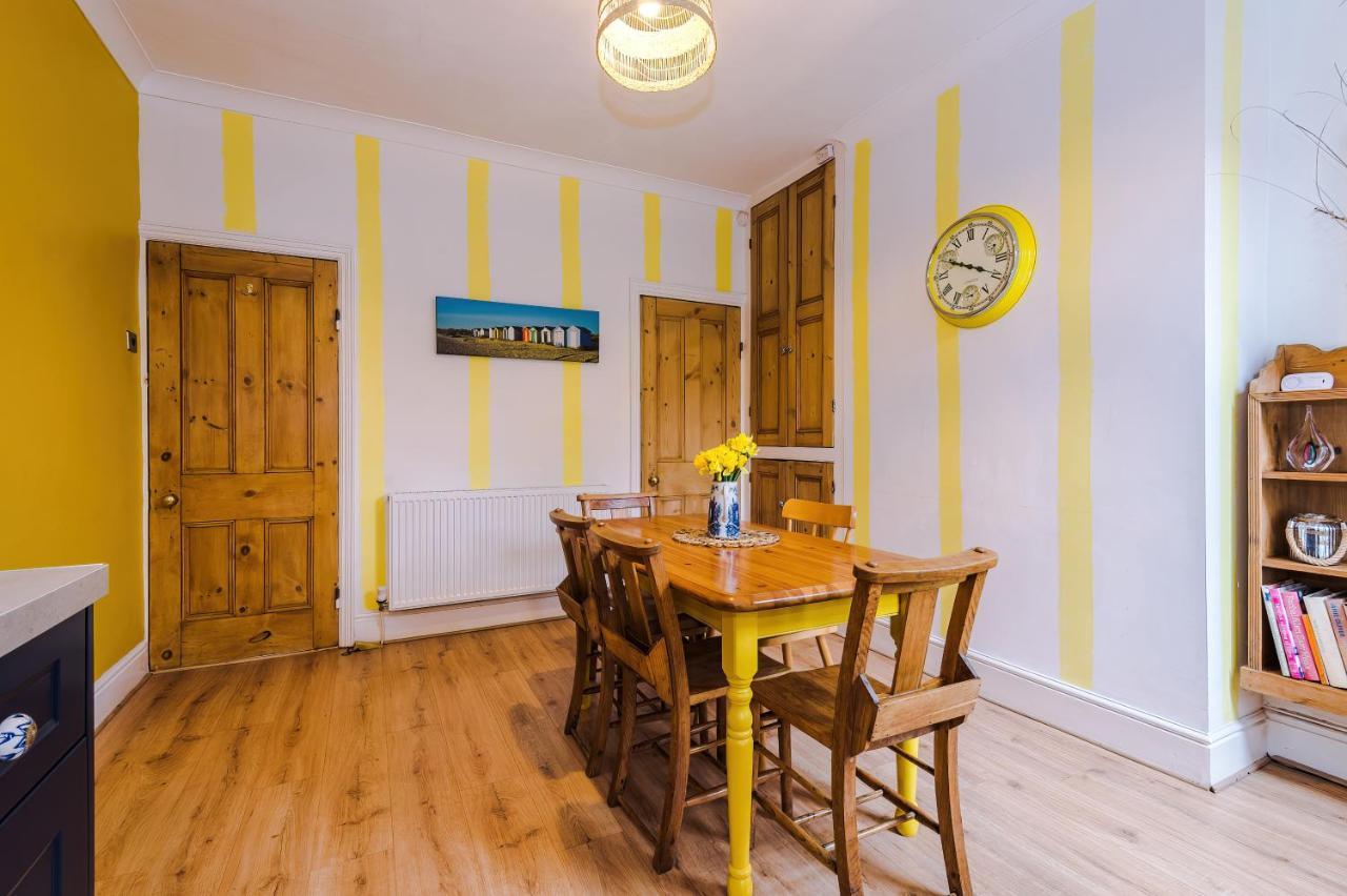 Cosy House With Garden & Parking, Sheffield Villa Екстериор снимка