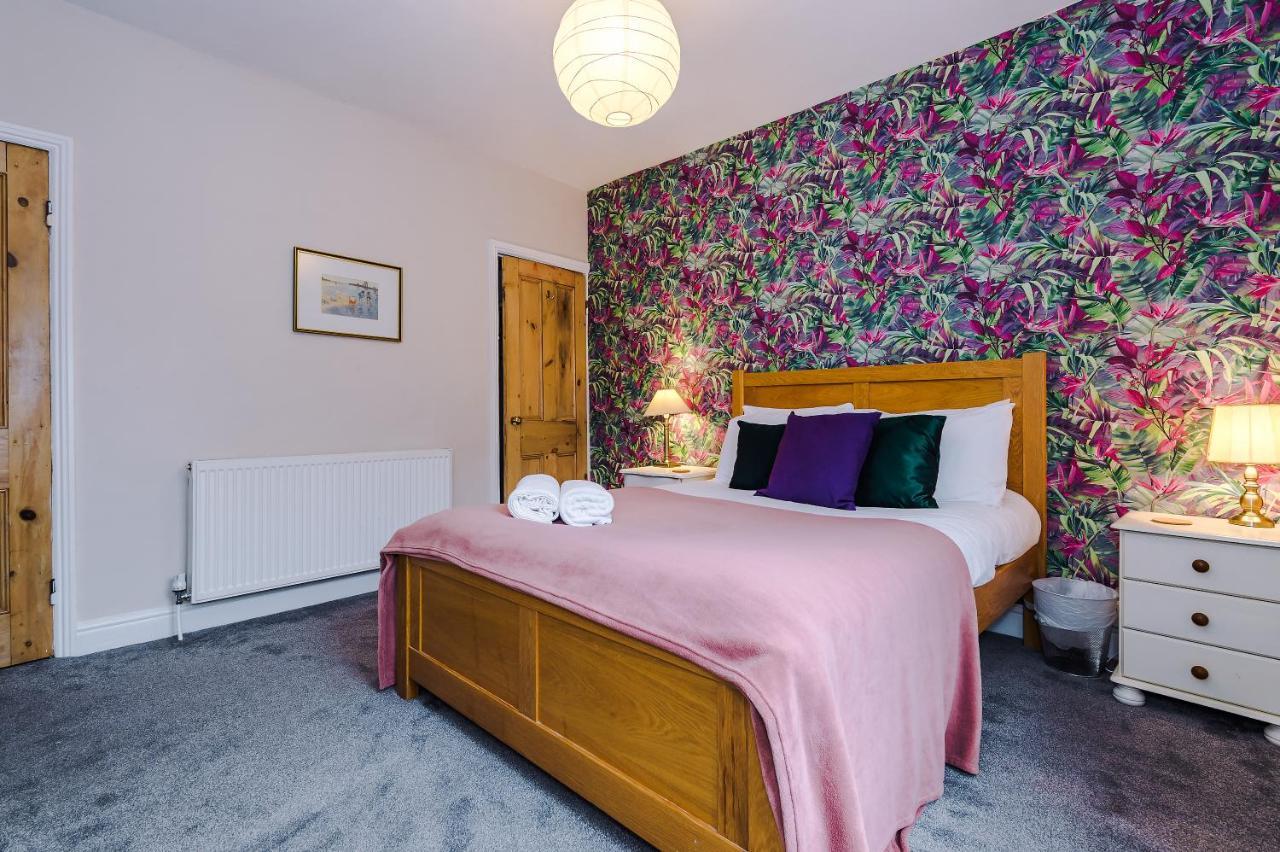 Cosy House With Garden & Parking, Sheffield Villa Екстериор снимка