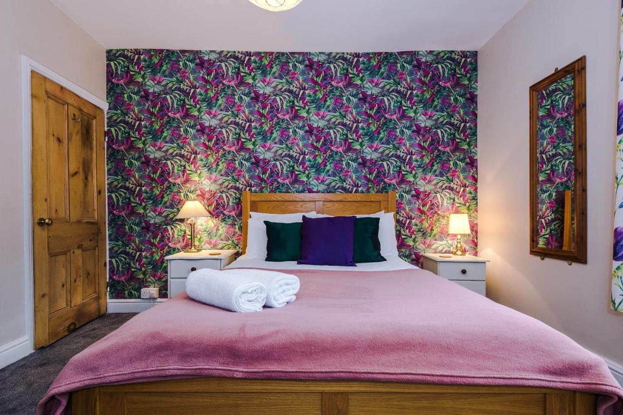 Cosy House With Garden & Parking, Sheffield Villa Екстериор снимка
